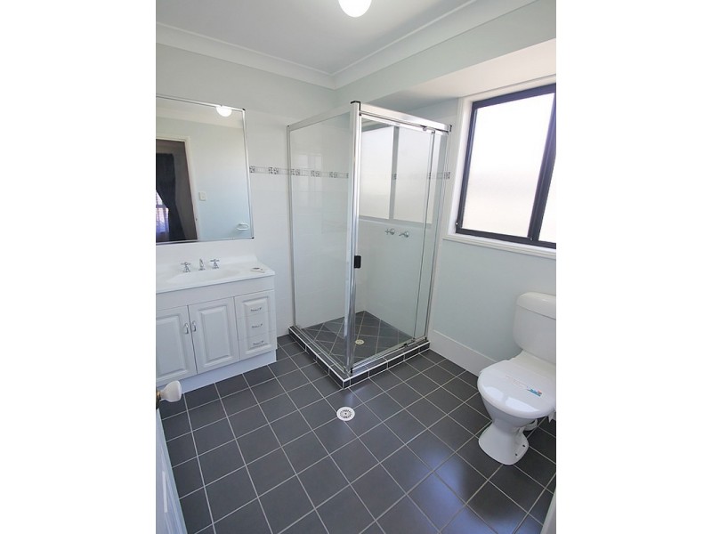 24 Water Street, Kallangur QLD 4503
