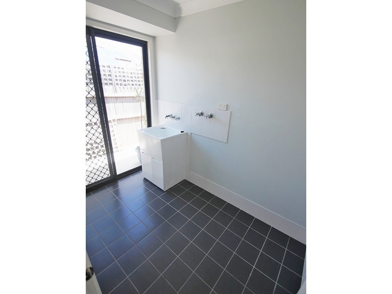 24 Water Street, Kallangur QLD 4503