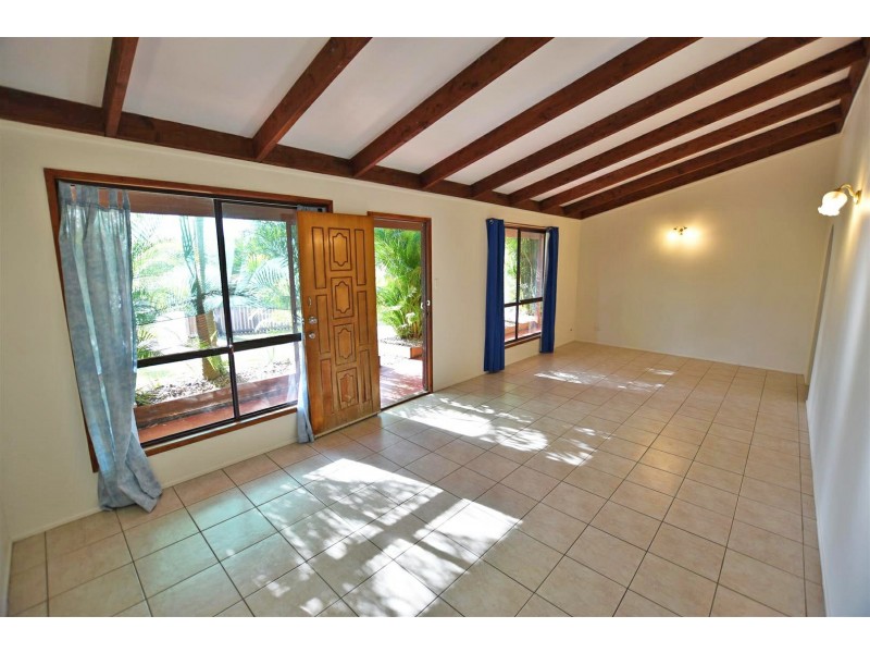 4 David Court, Kallangur QLD 4503