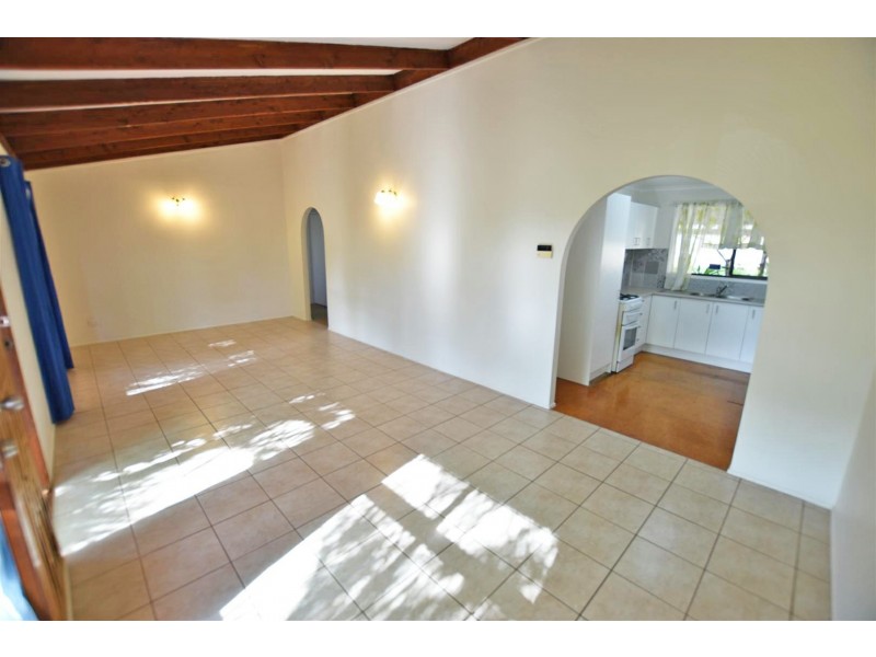 4 David Court, Kallangur QLD 4503