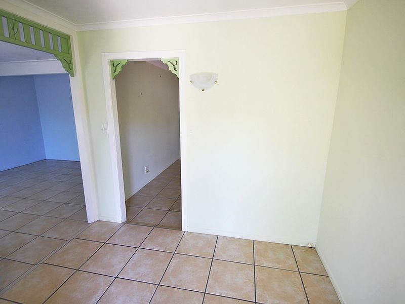 4 Paris Street, Kallangur QLD 4503