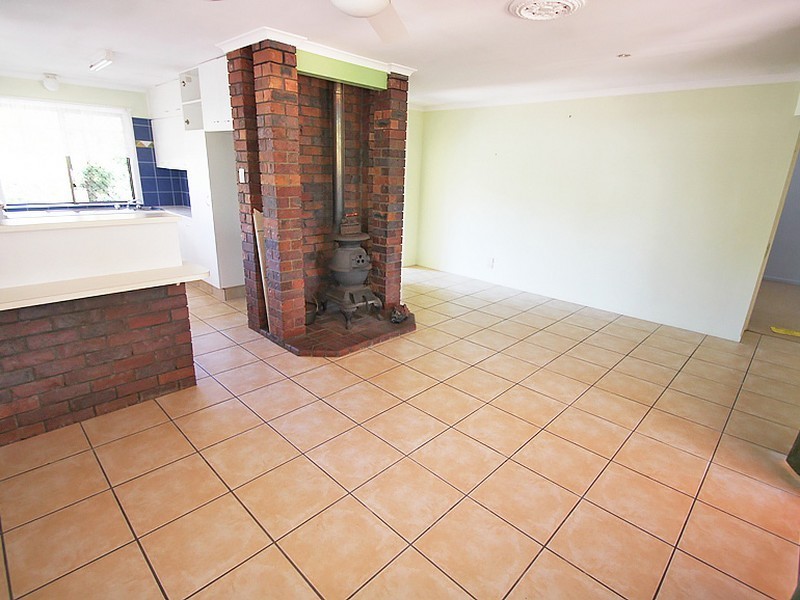 4 Paris Street, Kallangur QLD 4503