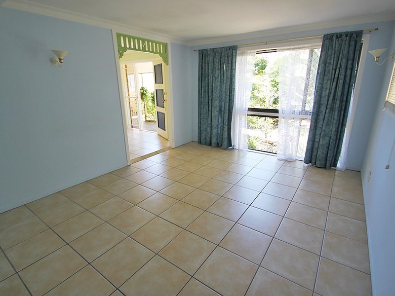 4 Paris Street, Kallangur QLD 4503