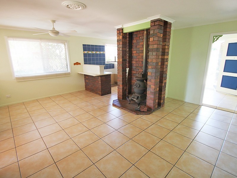 4 Paris Street, Kallangur QLD 4503