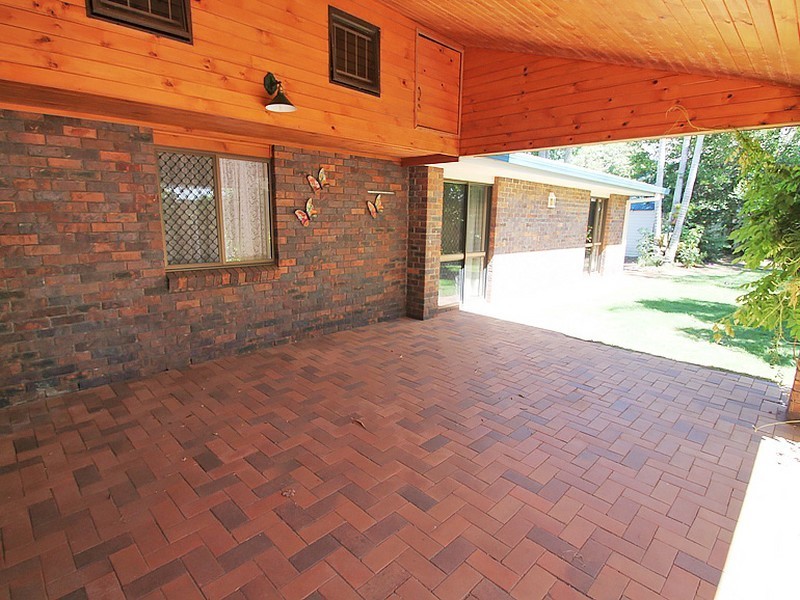 4 Paris Street, Kallangur QLD 4503