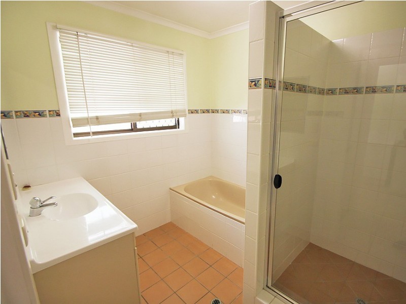 4 Paris Street, Kallangur QLD 4503