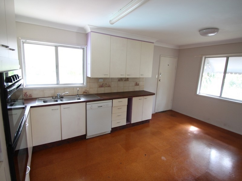 15 Paul Street, Kallangur QLD 4503