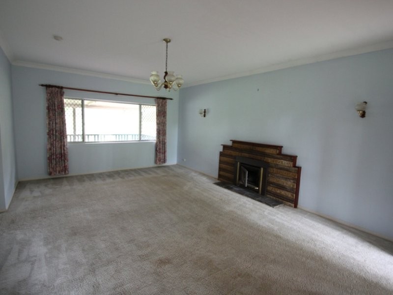 227 Marsden Road, Kallangur QLD 4503