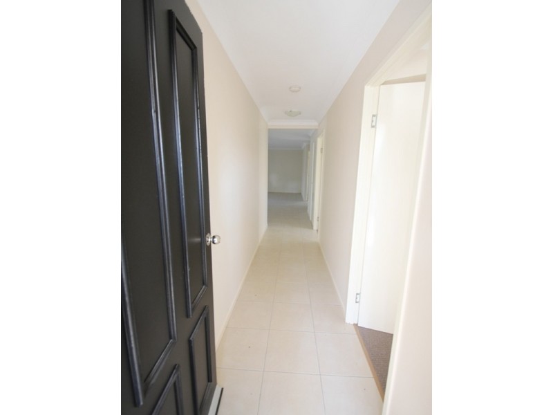 1/8 Glendon Court, Kallangur QLD 4503