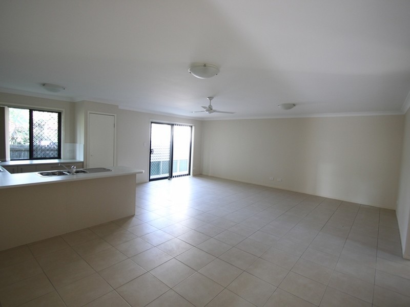 1/8 Glendon Court, Kallangur QLD 4503