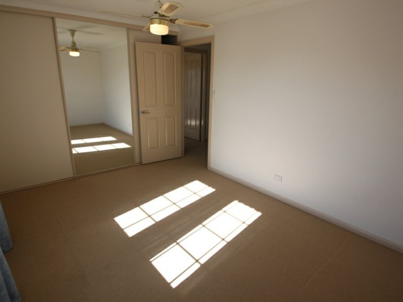 28 Elsie St, Kallangur QLD 4503