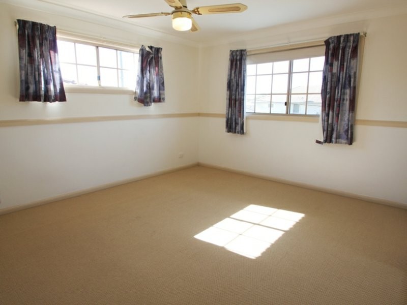 28 Elsie St, Kallangur QLD 4503