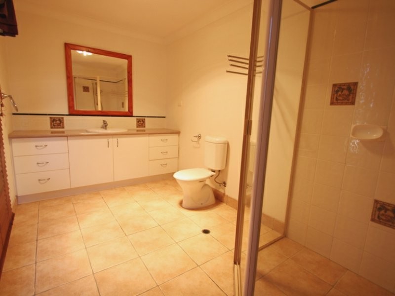 28 Elsie St, Kallangur QLD 4503