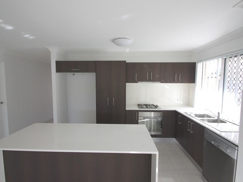 2A Macs Lane, Kallangur QLD 4503