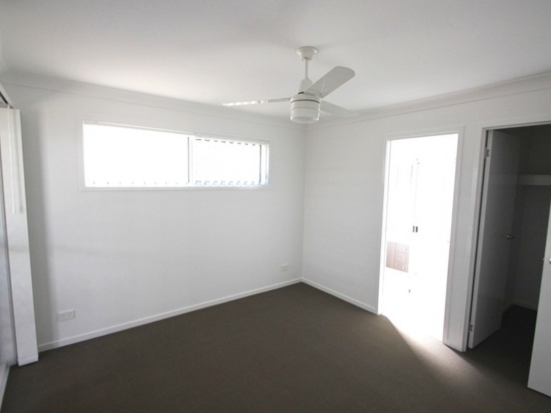 2A Macs Lane, Kallangur QLD 4503