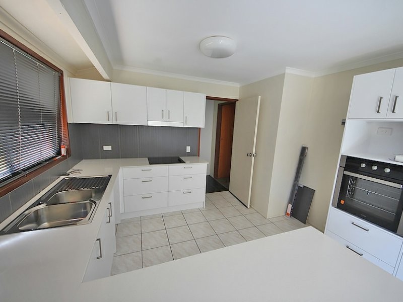 4 Constantia Court, Petrie QLD 4502