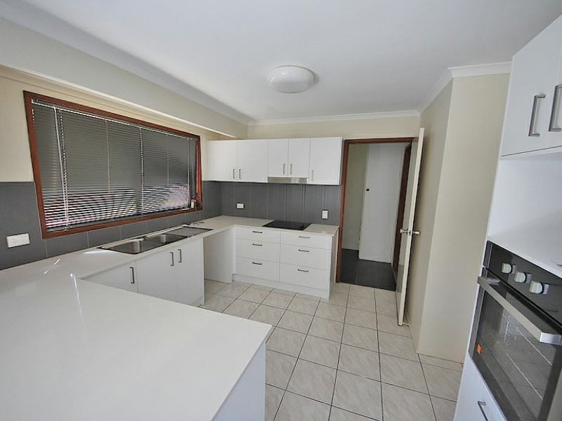 4 Constantia Court, Petrie QLD 4502