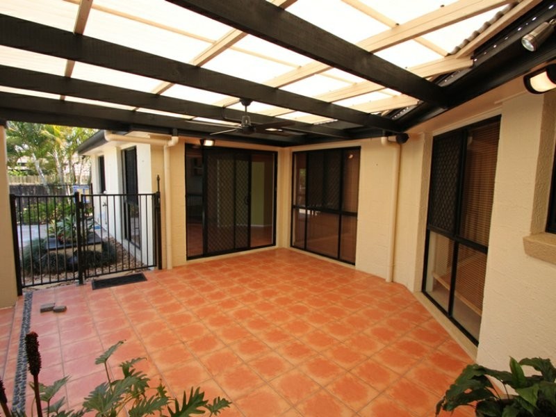 8 Farrington Drive, Murrumba Downs QLD 4503