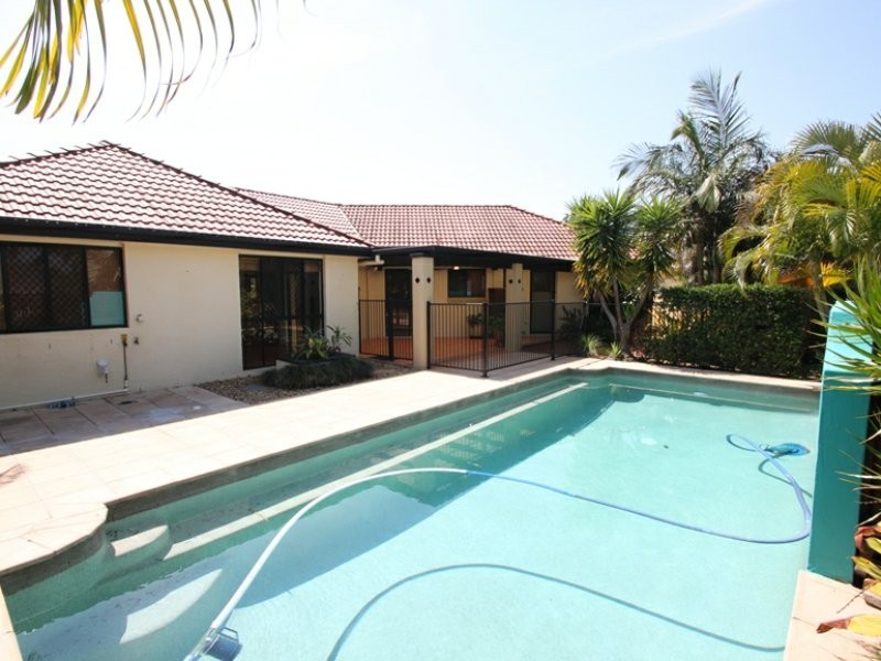 8 Farrington Drive, Murrumba Downs QLD 4503