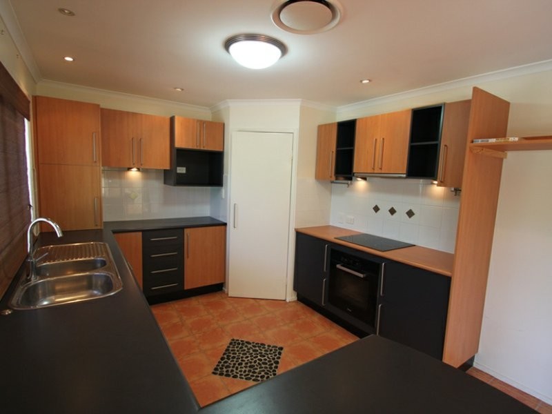 8 Farrington Drive, Murrumba Downs QLD 4503