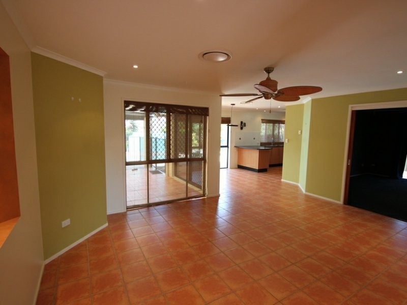 8 Farrington Drive, Murrumba Downs QLD 4503