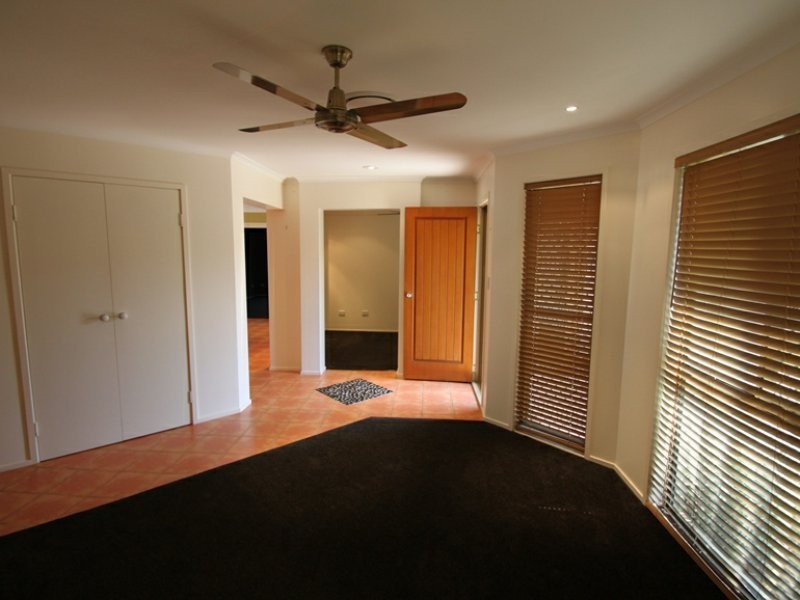 8 Farrington Drive, Murrumba Downs QLD 4503