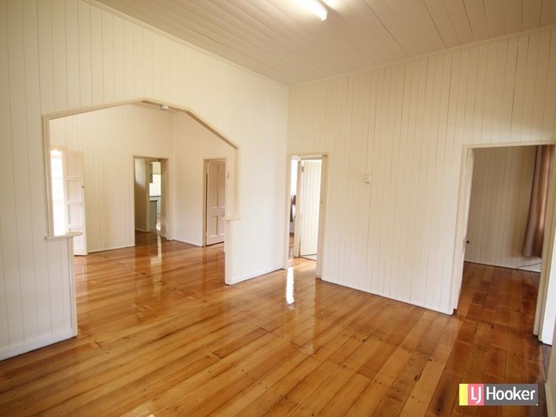 13 Reid Street, Petrie QLD 4502