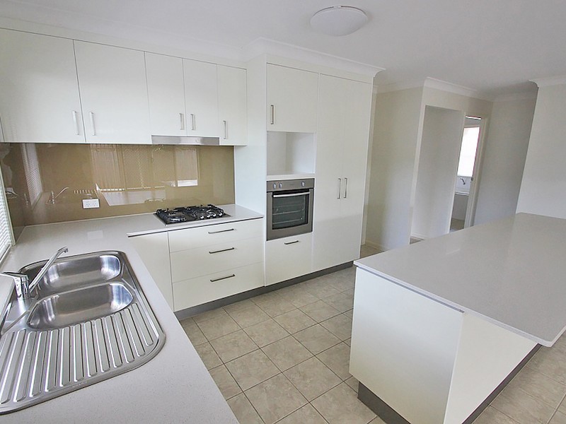32 Duporth Crescent, Dakabin QLD 4503
