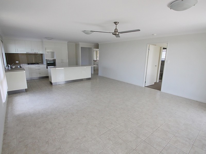 32 Duporth Crescent, Dakabin QLD 4503