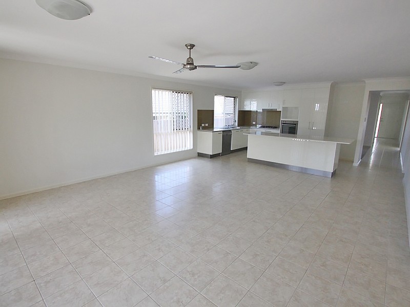 32 Duporth Crescent, Dakabin QLD 4503