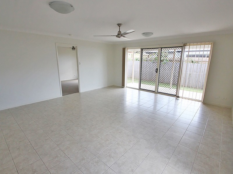 32 Duporth Crescent, Dakabin QLD 4503