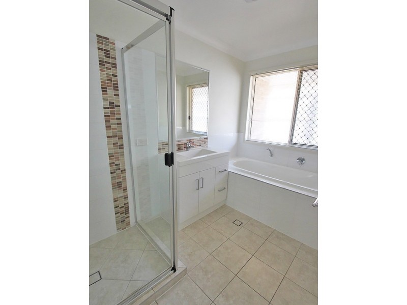 32 Duporth Crescent, Dakabin QLD 4503
