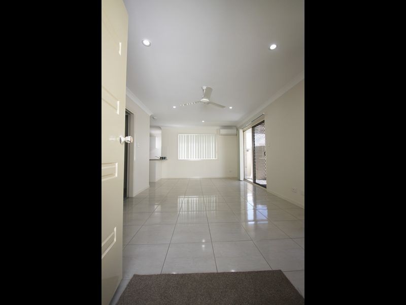 2/11 Storey Road, Kallangur QLD 4503