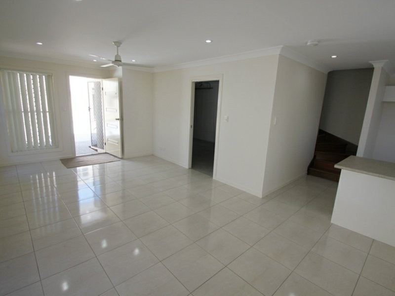 2/11 Storey Road, Kallangur QLD 4503