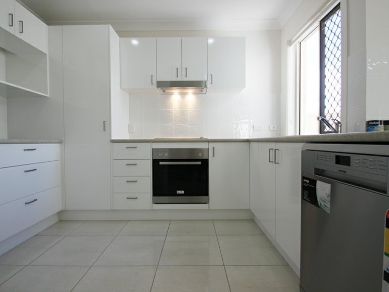 2/11 Storey Road, Kallangur QLD 4503