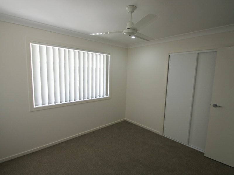 2/11 Storey Road, Kallangur QLD 4503