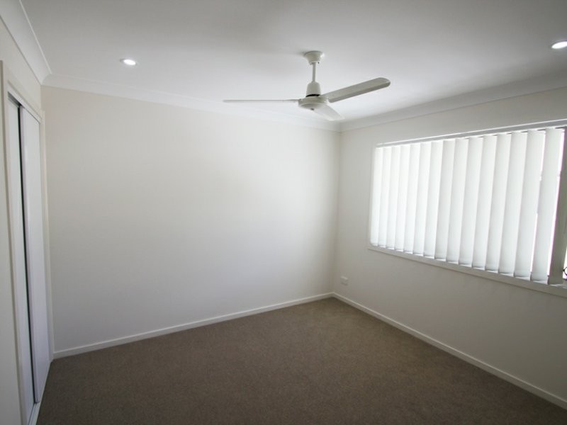 2/11 Storey Road, Kallangur QLD 4503