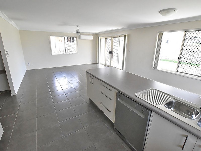 17 Fairlie Court, Kallangur QLD 4503