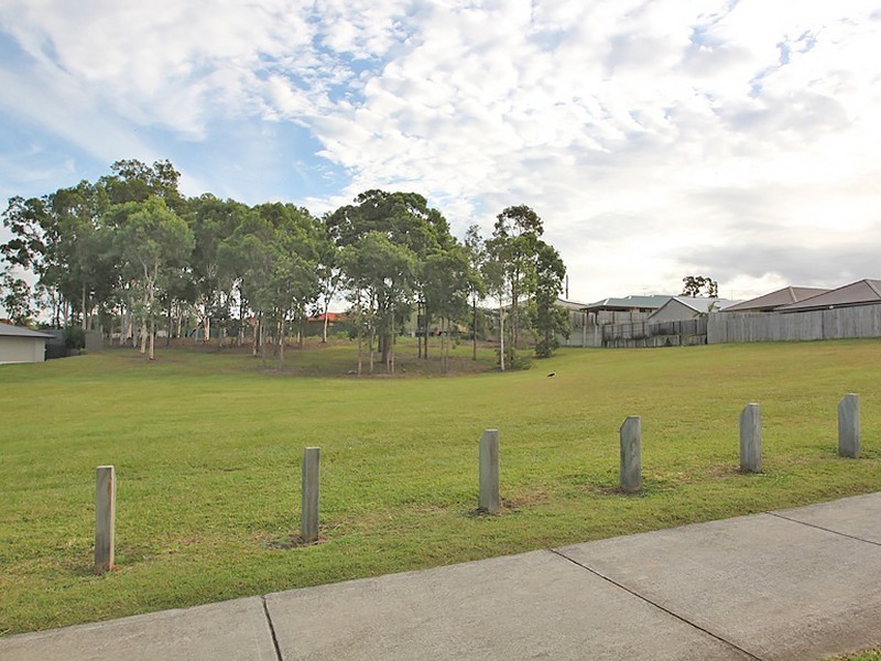 62 Ascot Crescent, Kallangur QLD 4503