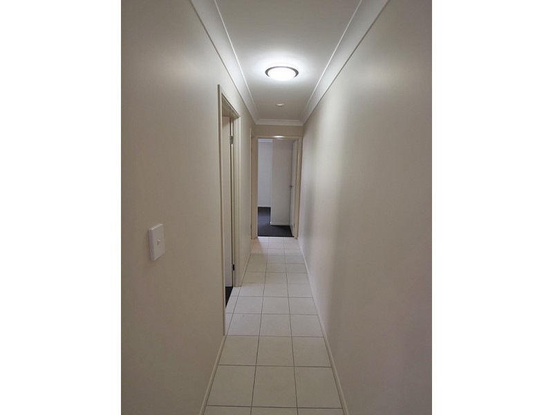 Unit 2/11 Braxlaw Crescent, Dakabin QLD 4503