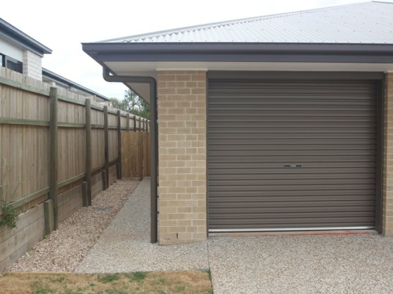 Unit 2/11 Braxlaw Crescent, Dakabin QLD 4503