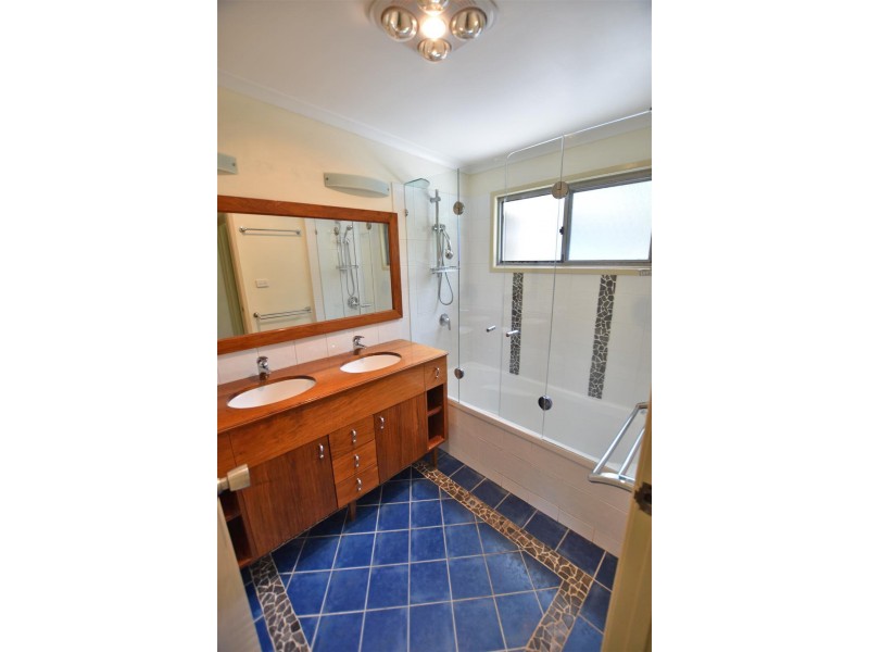 19 Purnell Street, Kallangur QLD 4503