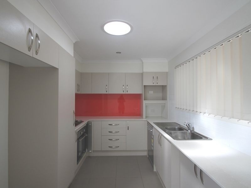Unit 1/2 Duporth Crescent, Dakabin QLD 4503
