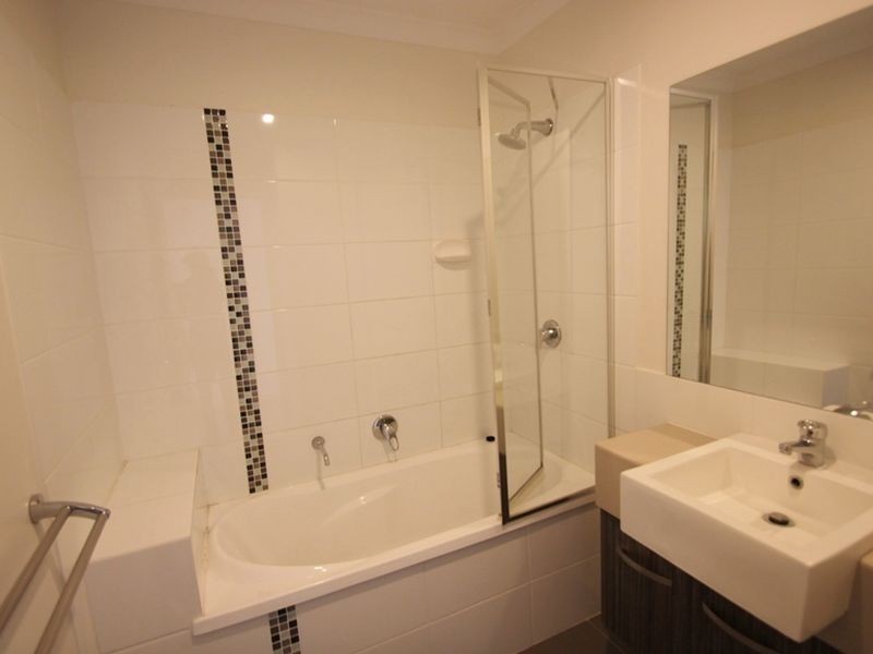Unit 1/2 Duporth Crescent, Dakabin QLD 4503