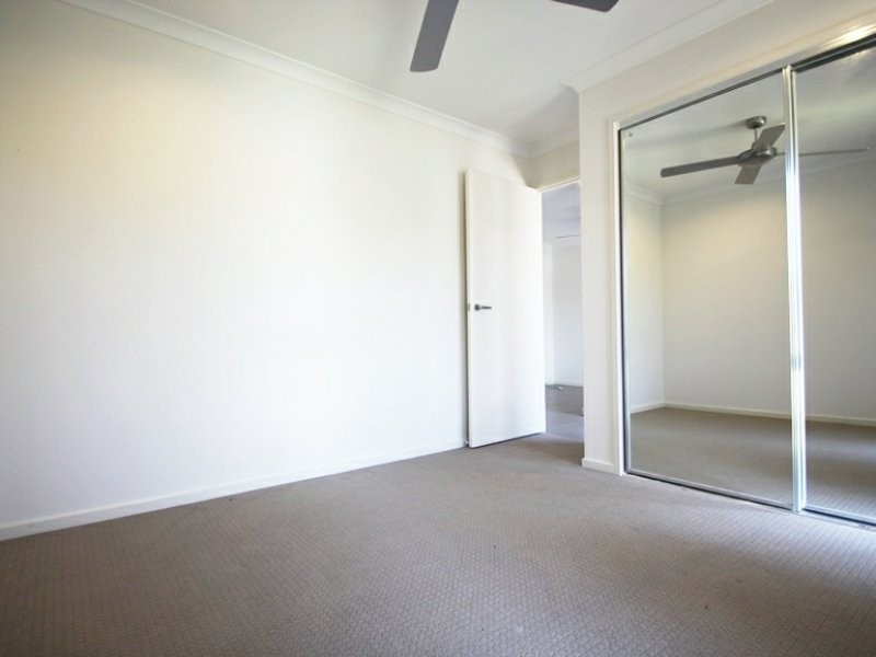Unit 1/2 Duporth Crescent, Dakabin QLD 4503
