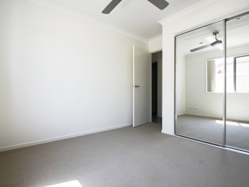 Unit 1/2 Duporth Crescent, Dakabin QLD 4503