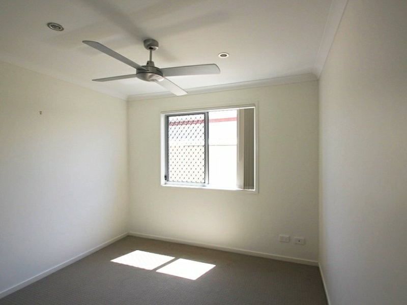 Unit 1/2 Duporth Crescent, Dakabin QLD 4503