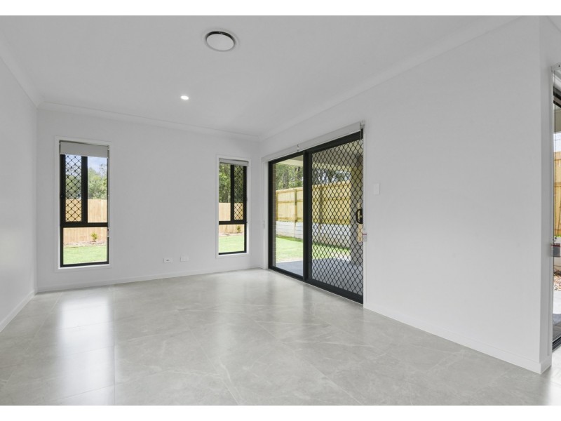 21 Camberwell Drive, Kallangur QLD 4503