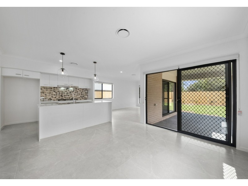 21 Camberwell Drive, Kallangur QLD 4503