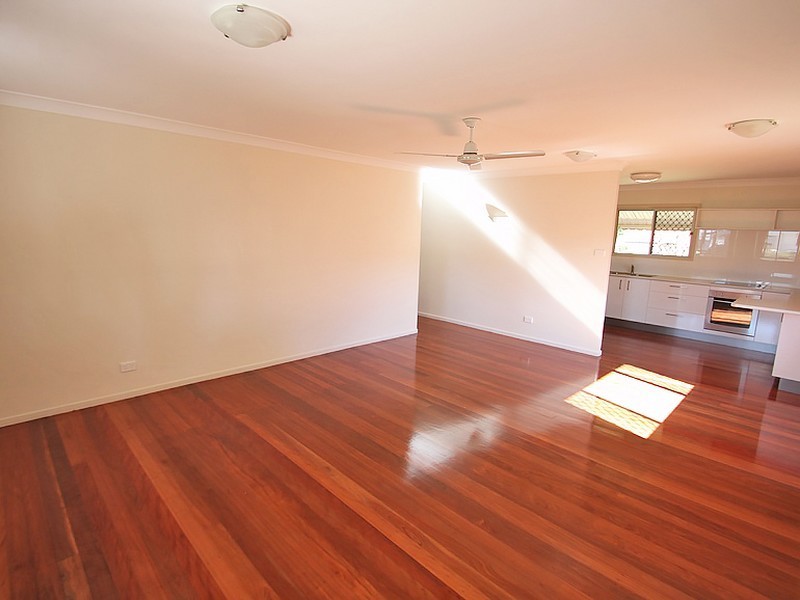 18 Myles Street, Lawnton QLD 4501